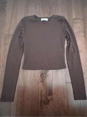 Aritzia Brown Long-Sleeve Contour Top - Slightly Cropped